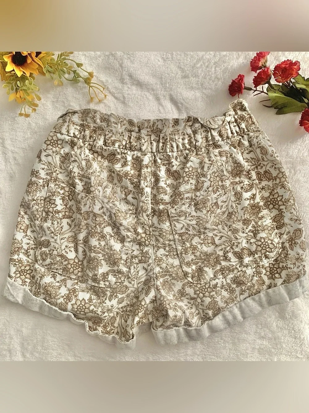 Old Navy Girls Floral Paperbag Shorts Size M 8 Cream Brown Cottagecore